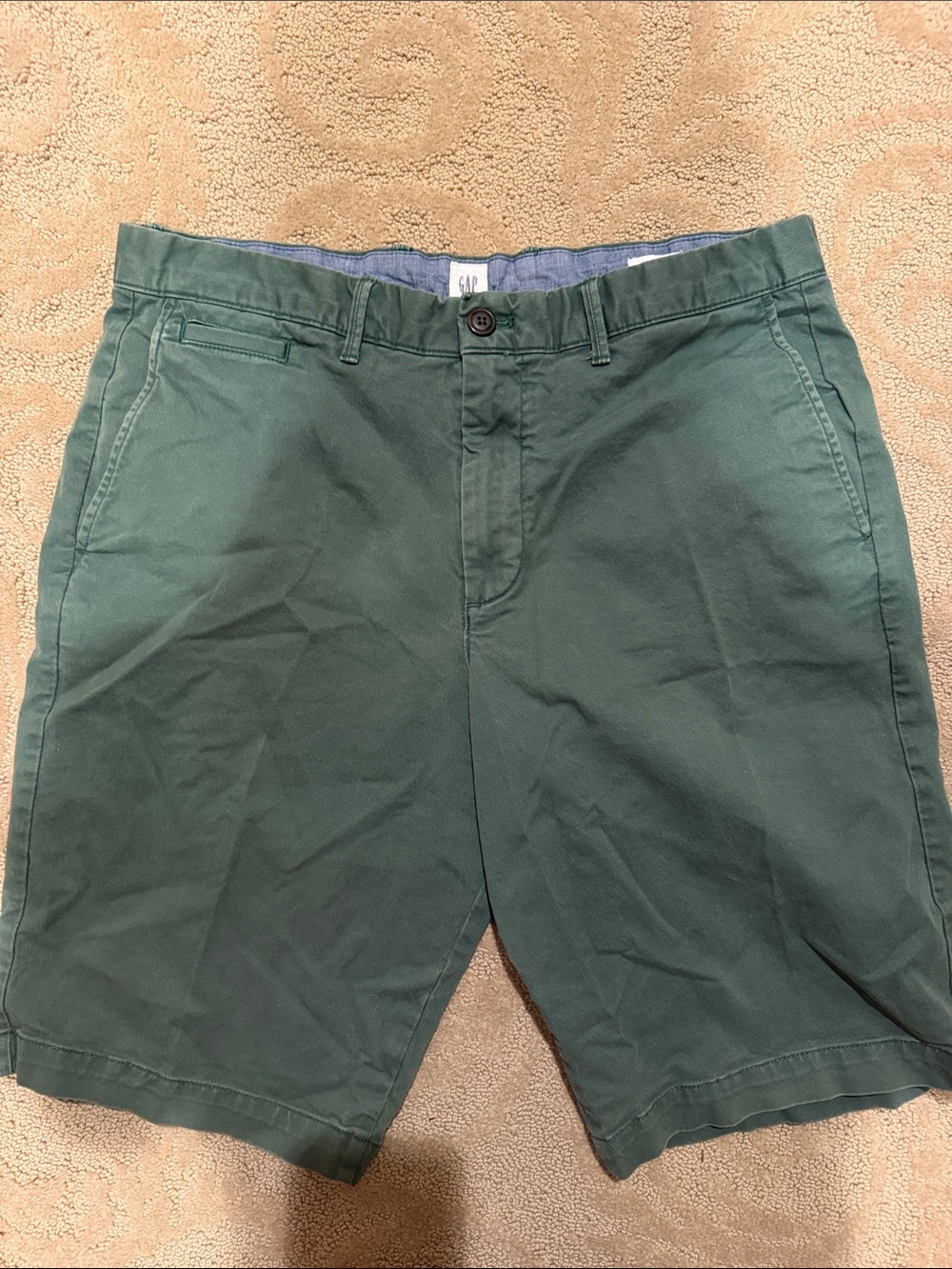 GAP shorts